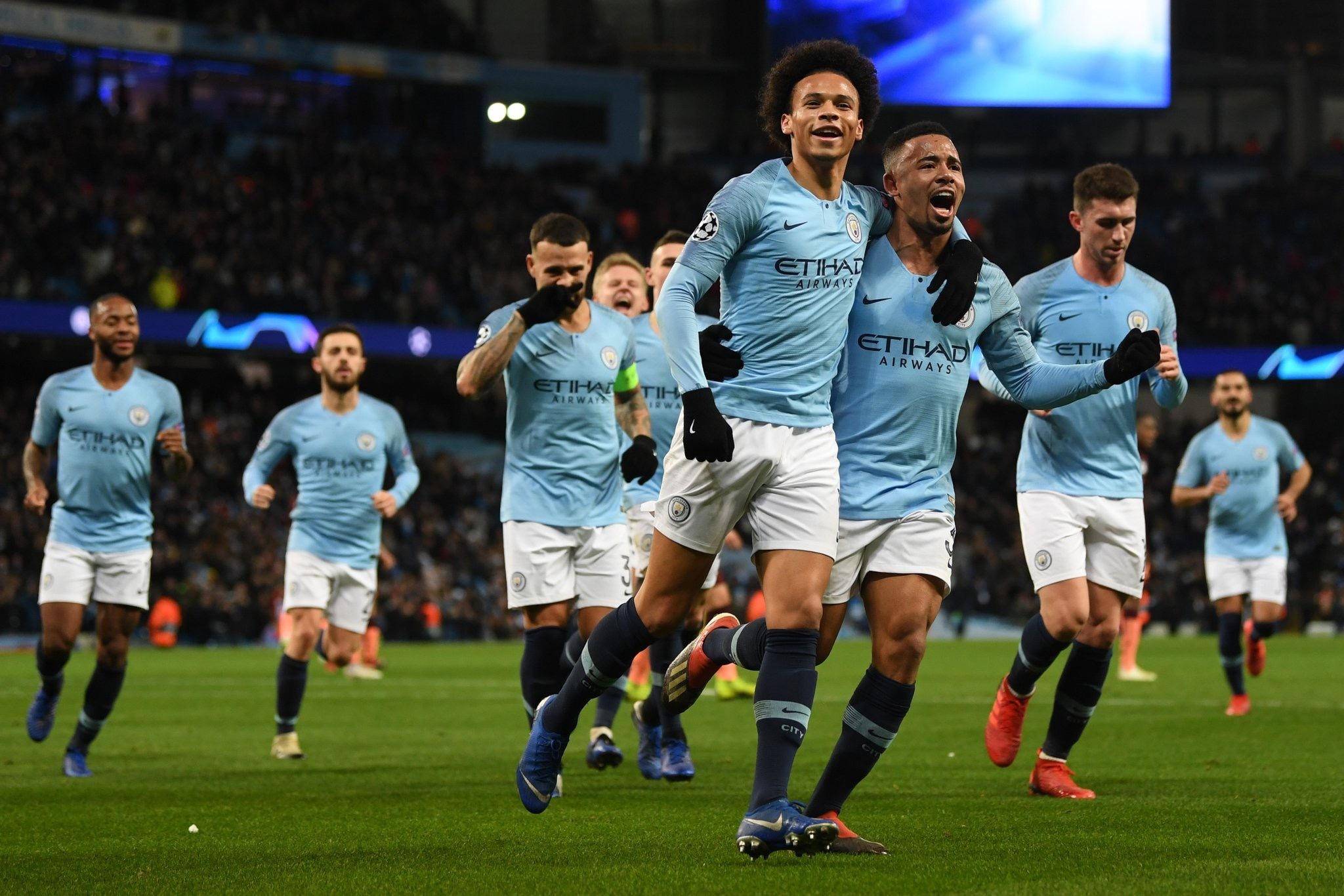 在扑出对方 在扑出对方